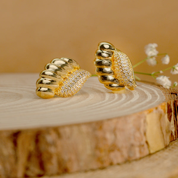 Illume Aurelia Shell Stud Earrings