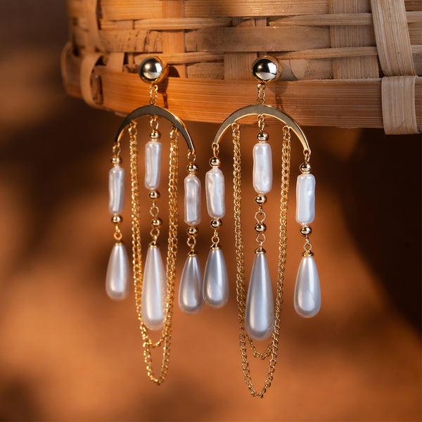 Illume Silk Pearl Flow Earrings