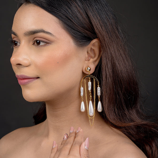 Illume Silk Pearl Flow Earrings