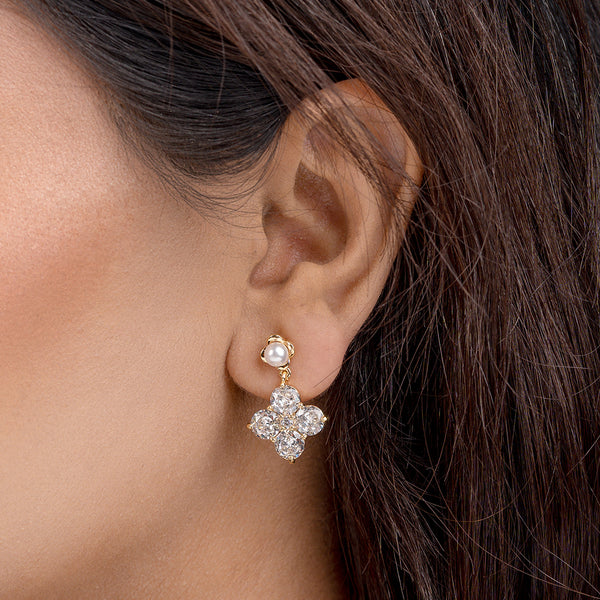 Illume Golden Crystal Bloom Earrings